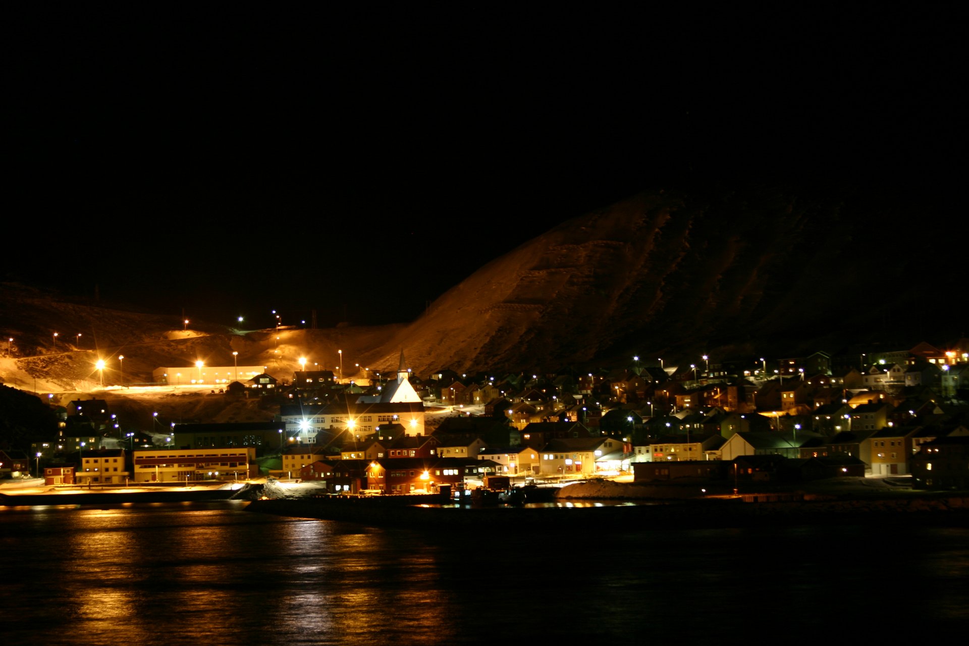 Kjøllefjord bei Nacht