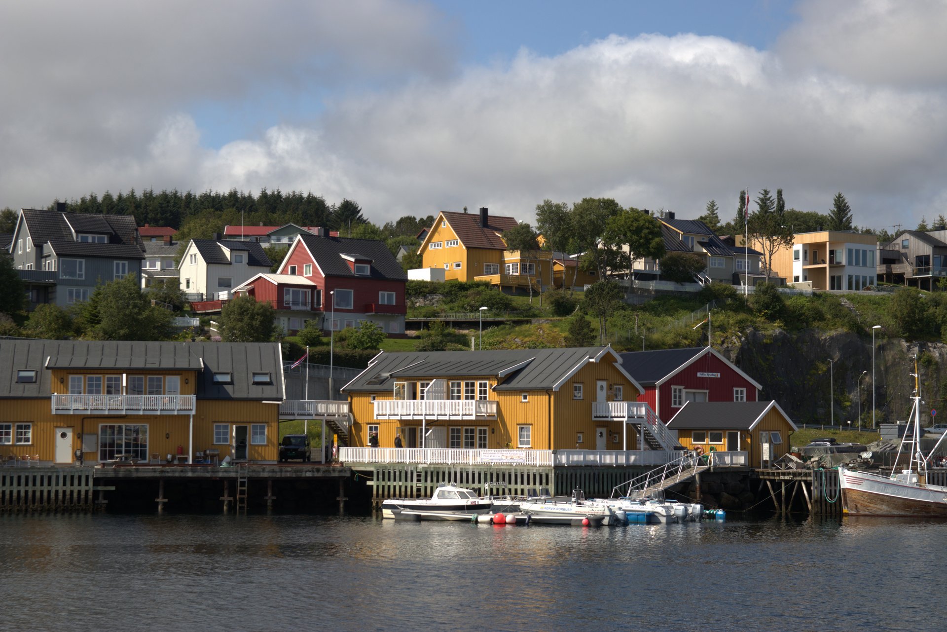 Holzhäuser in Rørvik