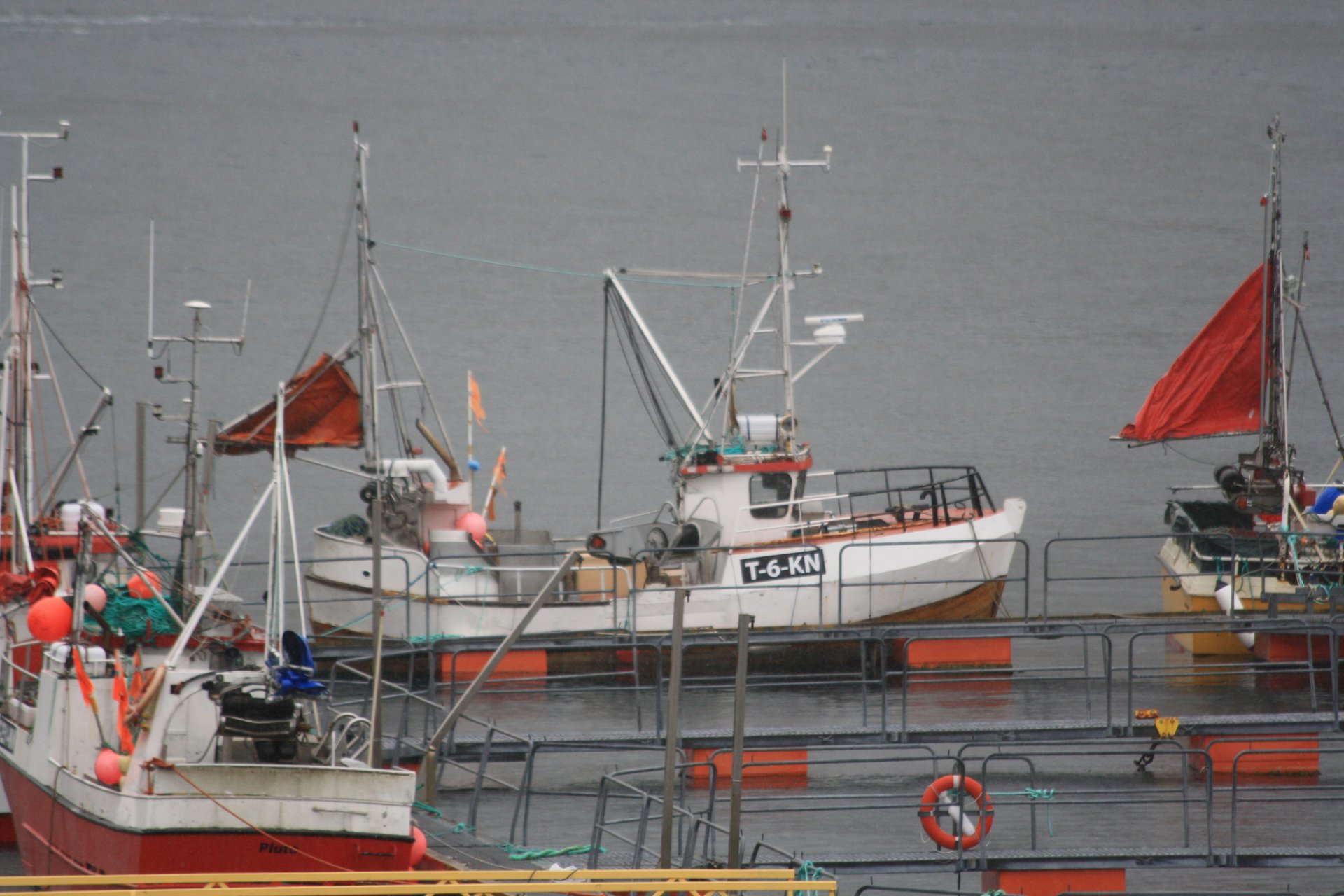 Fischerboote bei Øksfjord